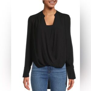 WITH TAGS Draped Splitneck blouse never worn